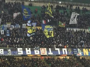 perchè gli stiscioni al contrario della curva interista