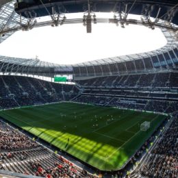 L'Inter inaugura lo splendido stadio del Tottenham