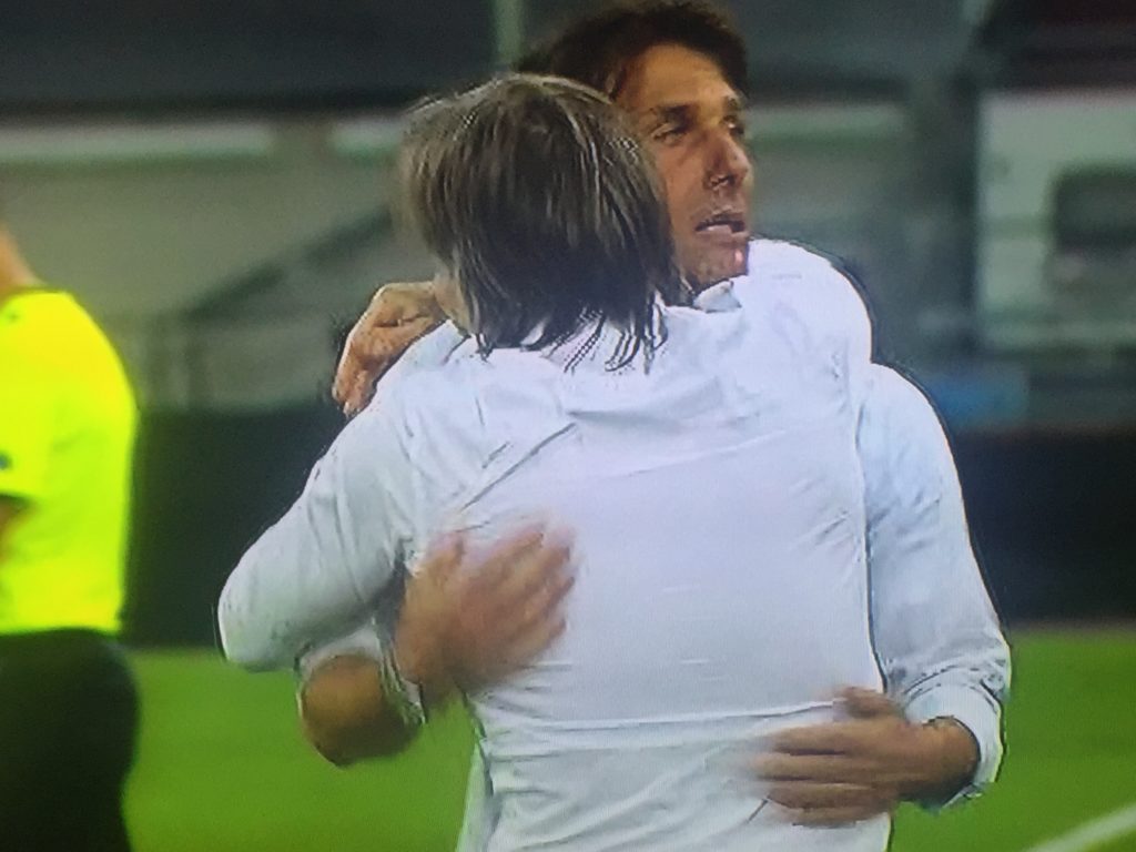 abbraccio conte oriali