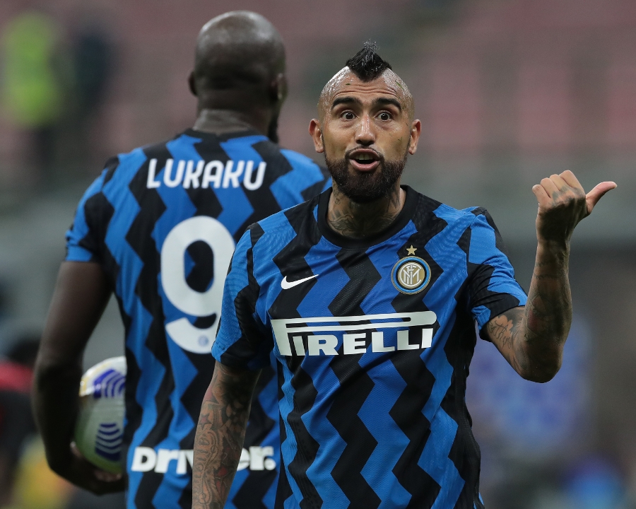 Vidal, esordio in champions con l'inter