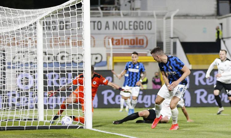 Perisic segna il gol allo spezia e si fa male