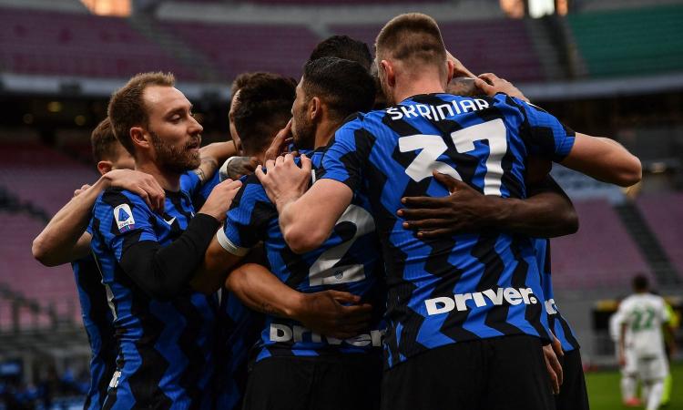 esultanza dei giocatori dell'Inter, sempre più vicini allo scudetto